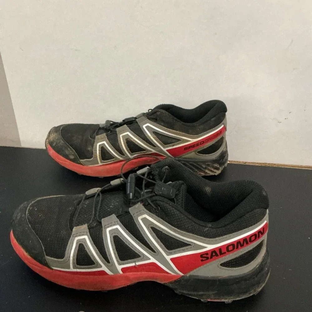 Salomon Speedcross Boy's Size 5 Trail Running Shoes Black Red Gray